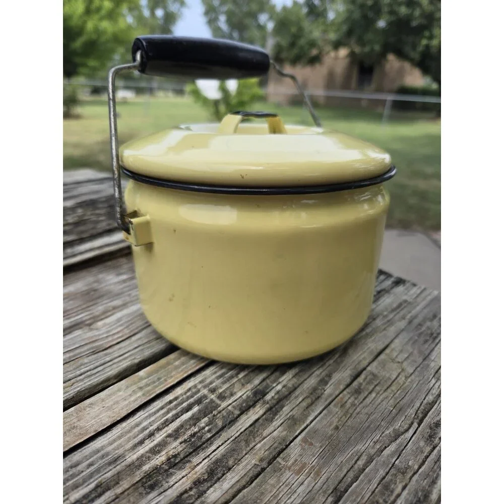 Vintage yellow enamel teapot With Lid‎ Enamelware Bail Handle
